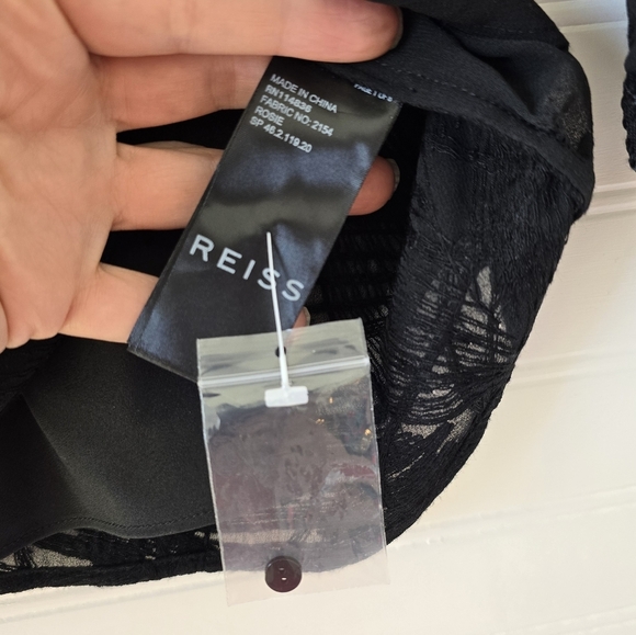 NWT Reiss Rosie Lace Top in Black 0 - Picture 10 of 12